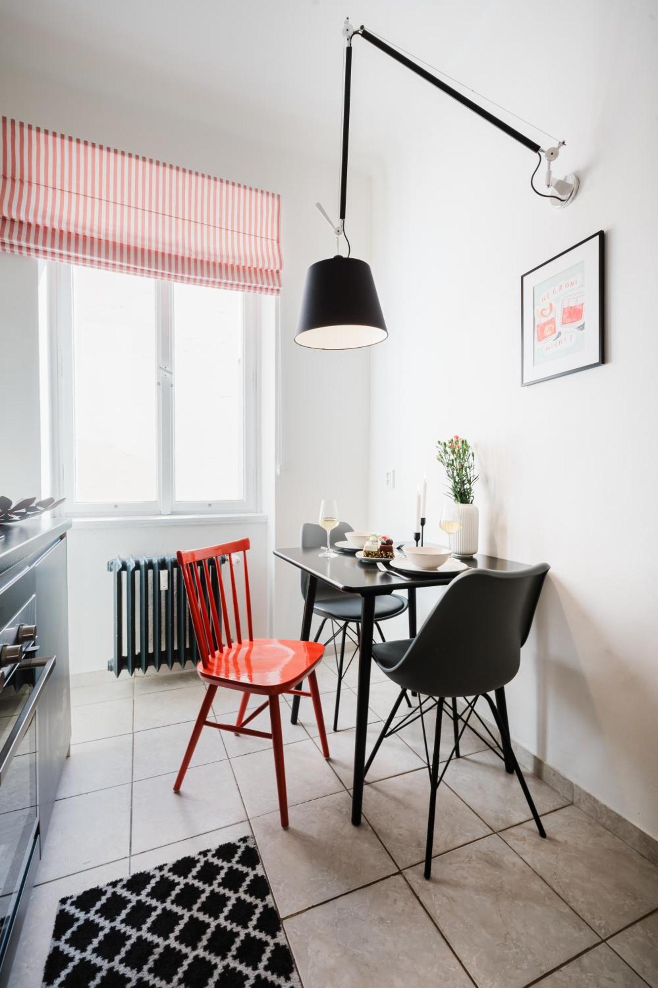 Days - 1bdr - Workspace - Netflix - New Town Apartament *